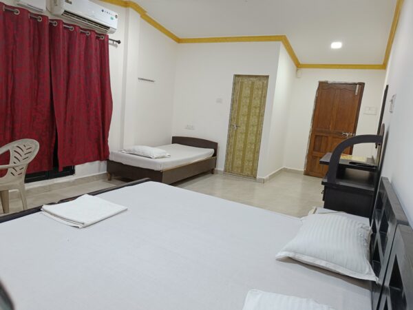 Explore the Goa Beach - Image 7