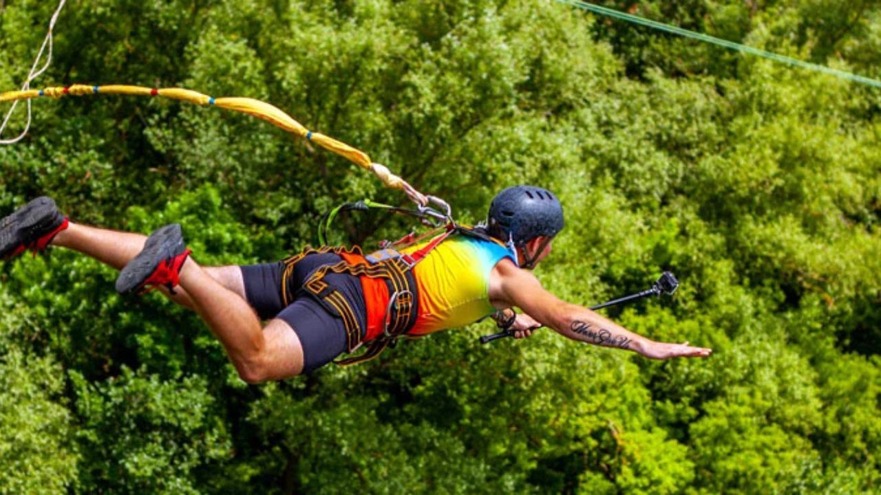 Bungee jumping free fall moment Goa
